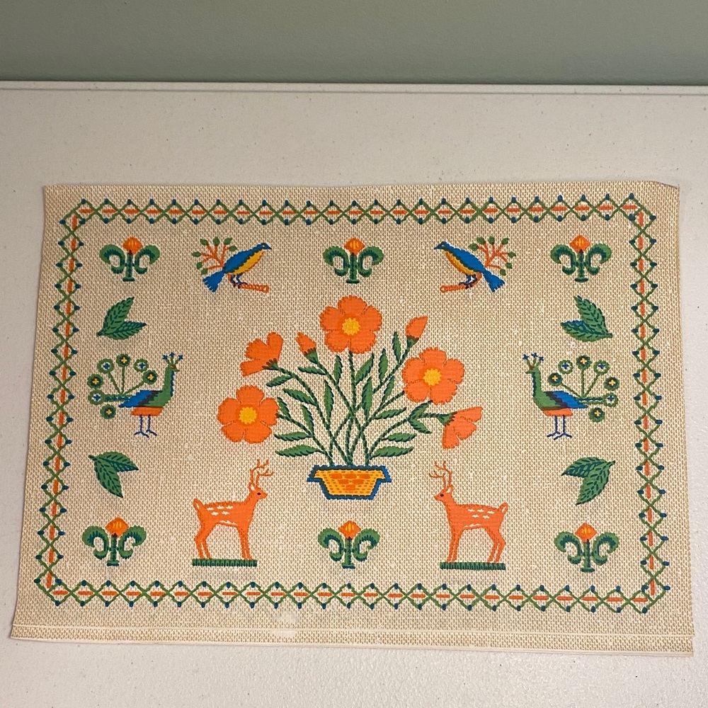 Vintage Wildlife Floral Paper Placemats